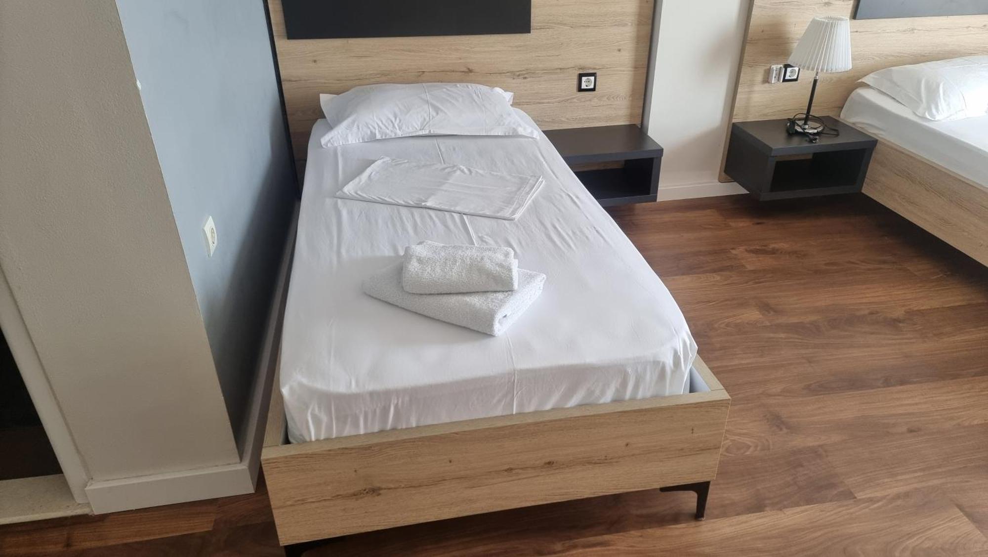 Hotel Klironomi Sarandë Rom bilde